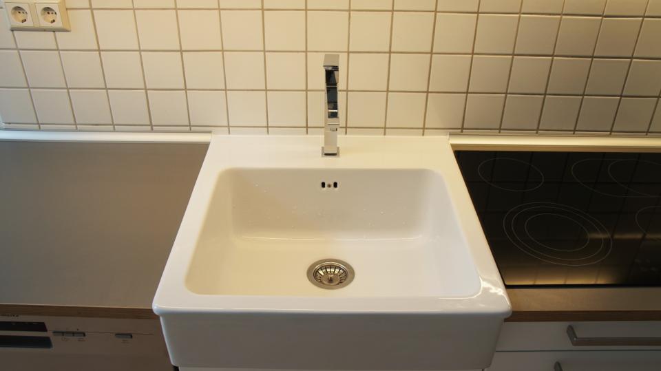 Ihr Handwerker in Berlin | Neue Küche - Wände und Decke streichen